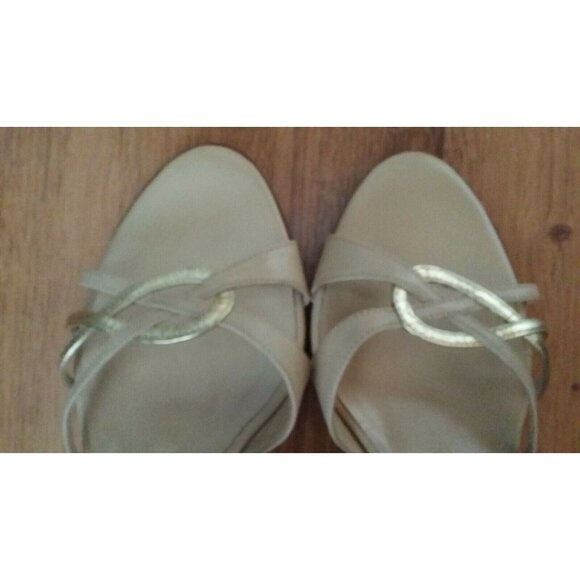 Bruno Magli Beige Heel Sandals - Size 39 EUR  9 US New In Box - Picture 7 of 12